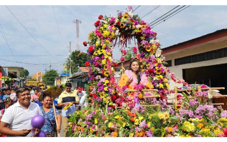Así se vivió el inicio del Carnaval de las Flores en Catarina