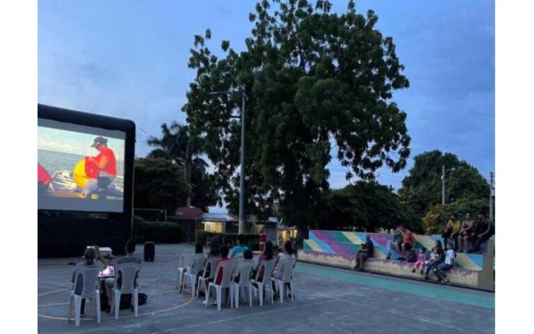 Cinemateca Nacional presentó cine móvil en parques de Managua