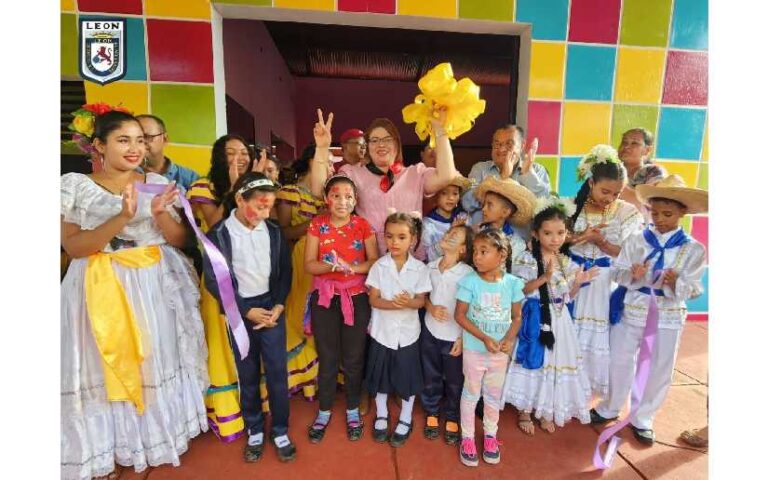 Inauguran Casas de Cultura y Creatividad en León