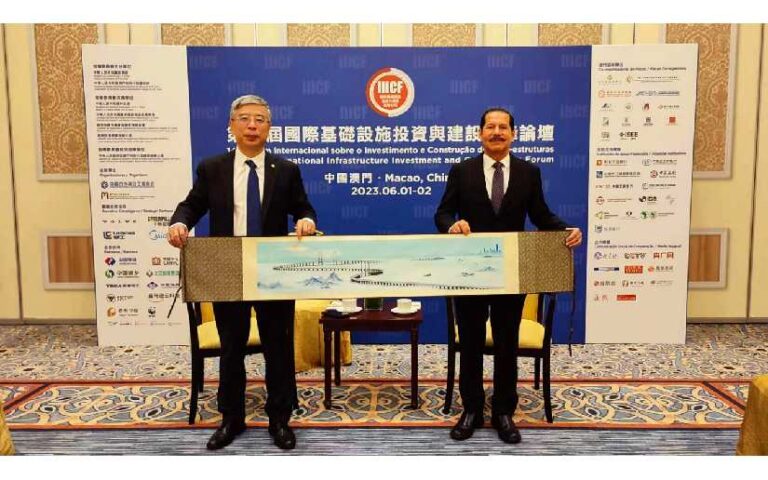 Compañero Óscar Mojica se reúne con Presidentes de empresas estatales chinas