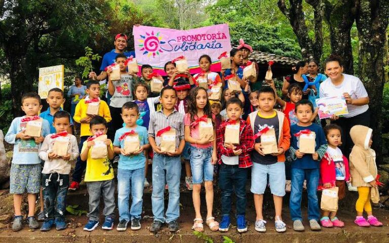 Festejan el amor, alegría y unidad familiar con Festivales de los Mimados