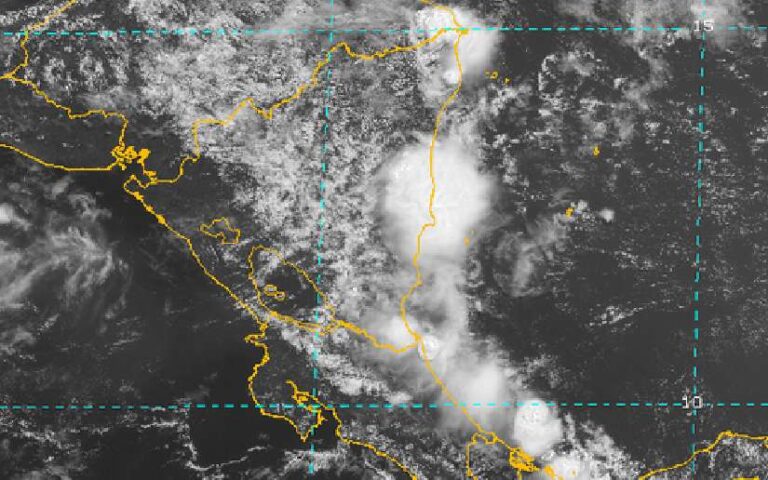 Autoridades mantienen monitoreo de fenómeno meteorológico que afectará el mar Caribe