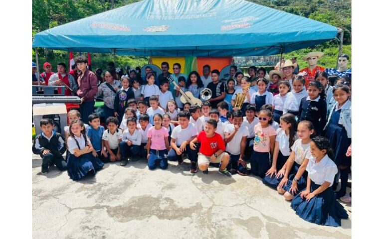 Continúan instalando Escuelas de Arte en el Campo en comunidades de Nicaragua
