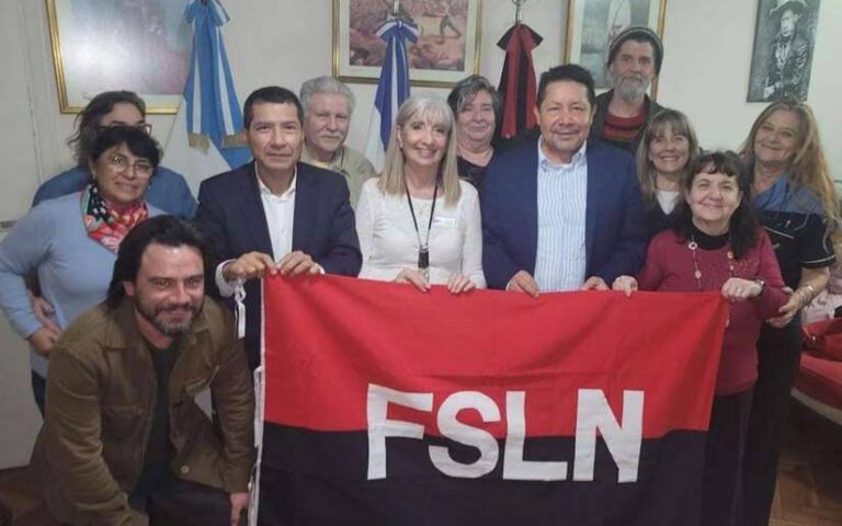 Embajada de Nicaragua en encuentro con expertos en educación de Argentina
