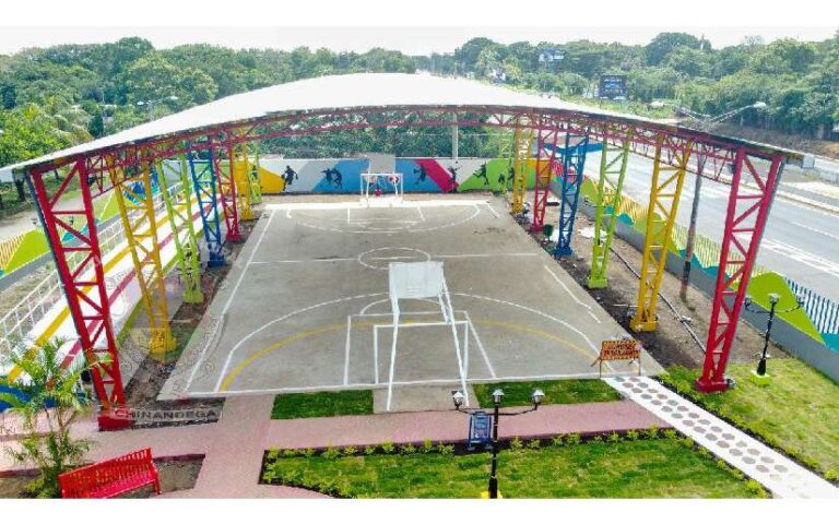 Alcaldía de Chinandega inauguran mejoras de la Cancha y Parque Gerardo Aguilera