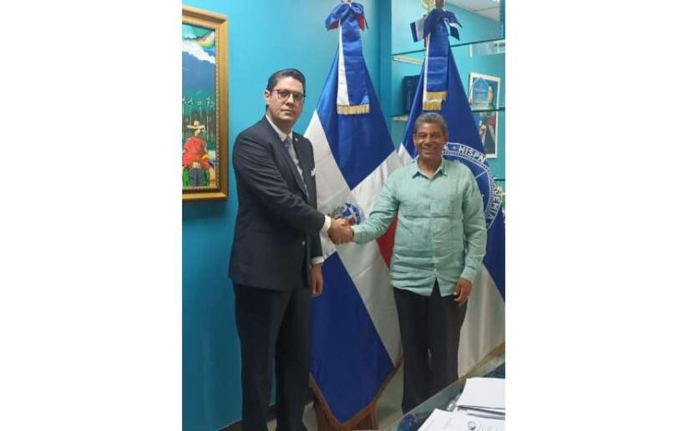 Celebran 135 aniversario de Libro Azul en República Dominicana