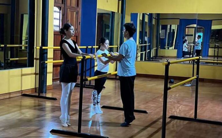 (+Fotos): Inician clases de ballet en la Escuela Mariana Sansón Argüello en León