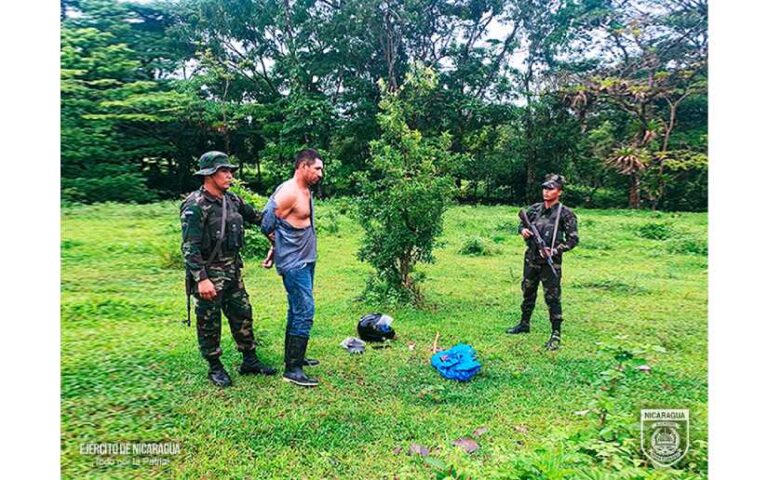 Ejército retiene a nicaragüense por delito de abigeato en El Ayote