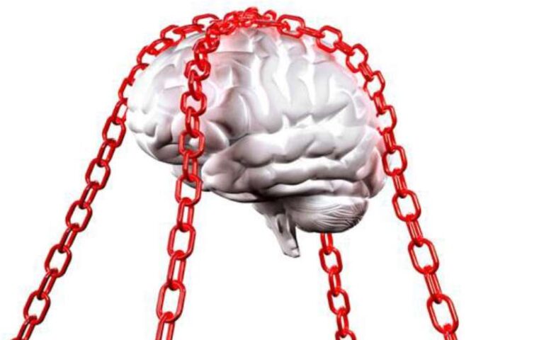 Separarse del imperio, descolonizar nuestra mente