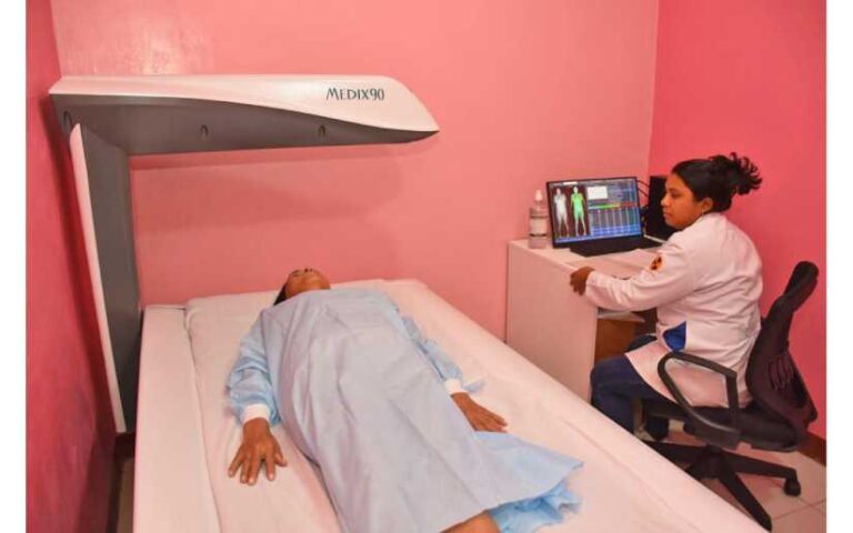 Realizarán estudios especializados para diagnostico de enfermedades en los huesos a mujeres