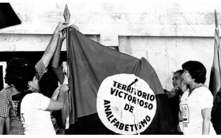 Saludando a los Héroes de Agosto, Saludamos todas la Nuevas Victorias!
