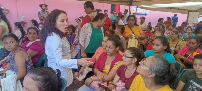 Todo un éxito mega feria de la salud en Nueva Guinea