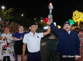 Presidente de Nicaragua recibirá la Antorcha de la Libertad