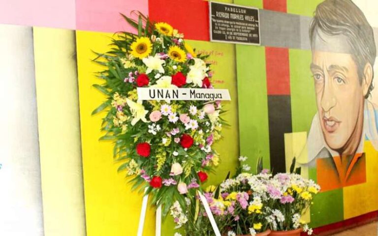 UNAN-Managua rindió homenaje a los héroes y mártires de Nandaime
