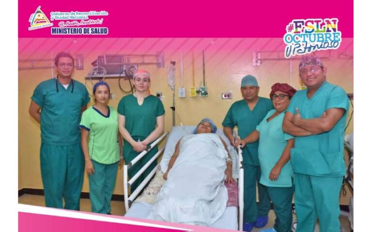Ministerio de Salud realiza otras 3 victoriosas cirugías en el vientre materno