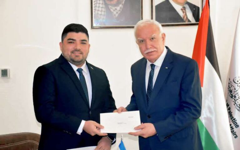 Embajador de Nicaragua ante el Estado de Palestina presenta Copias de Estilo