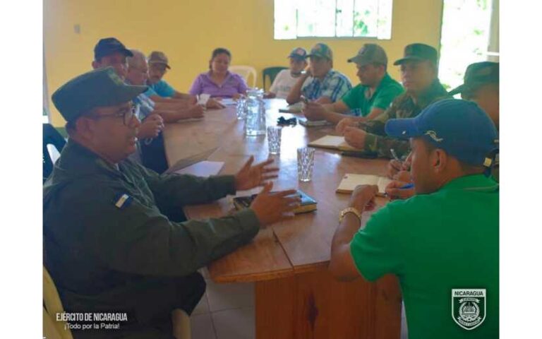Ejército participa en reunión con la “Unión de Cooperativas Tierra Nueva” en Boaco