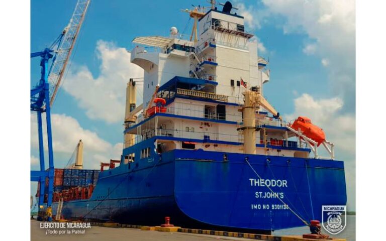 Fuerza Naval brinda protección y seguridad a embarcaciones y flota pesquera