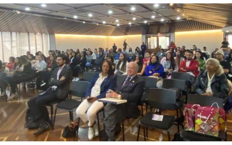 Embajada de Nicaragua en Colombia en el IV Foro con empresarios de Medellín