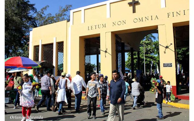 Plan de Protección de la Salud de familias que visitan los Cementerios Municipales y Comunitarios