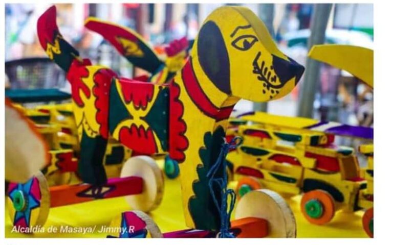 Arte y tradición en Concursos de Artesanías Decembrinas
