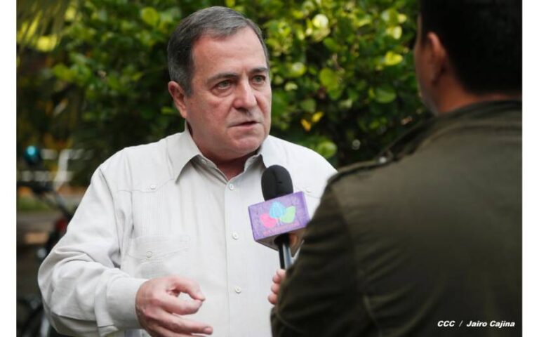Doctor Carlos Argüello se reúne con el Canciller de Colombia, S.E. Álvaro Leyva Durán