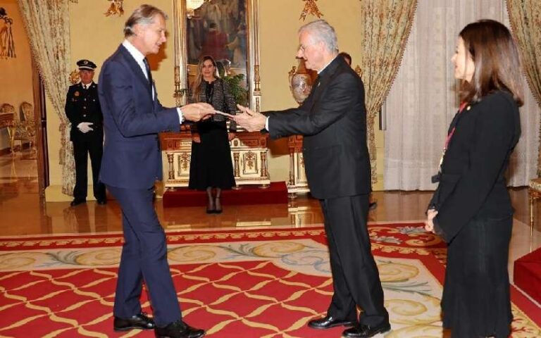 Embajador de Nicaragua presenta Carta Credenciales en Andorra