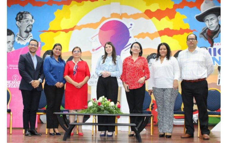 Premian a ganadores en Primera Muestra Nacional de Proyectos de Innovación