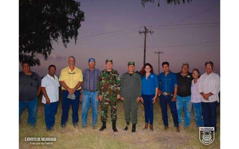 Brigada de Infantería Mecanizada se reúne con productores de la península de Chiltepe