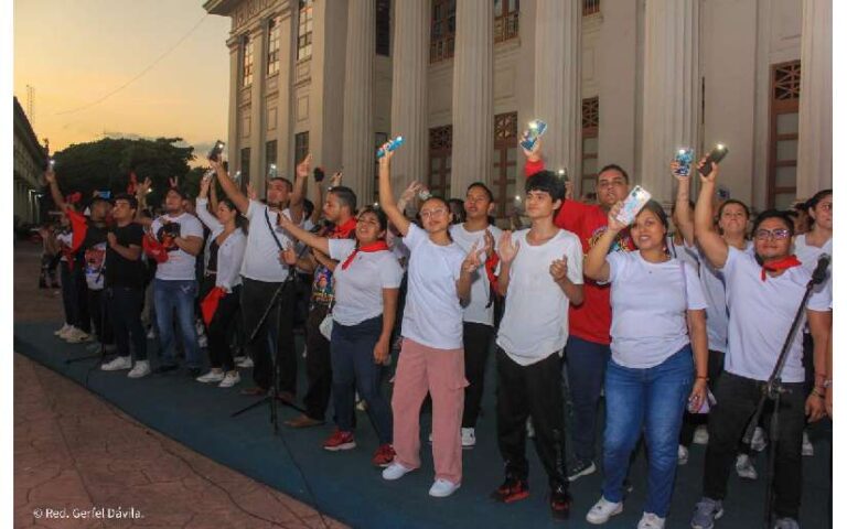 Reporte Fotográfico de la Declamación “Leonel a una sola voz de la Juventud”