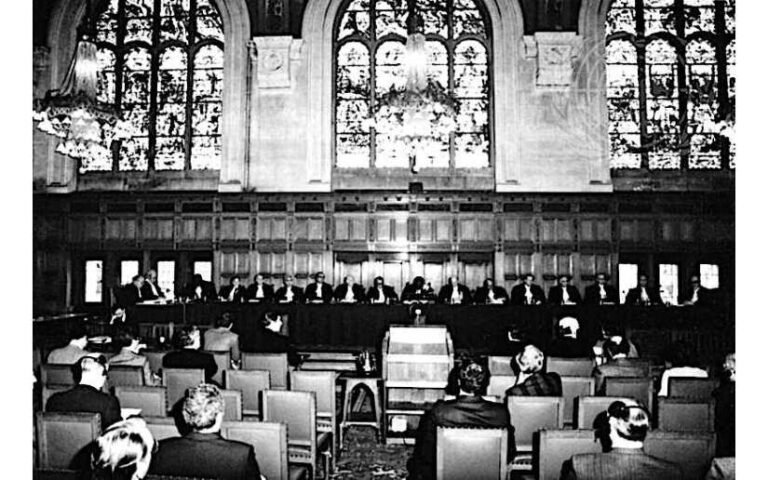 Sentencia de Corte Mundial sobre Israel y fallo de 1986 contra Estados Unidos en el caso Nicaragua