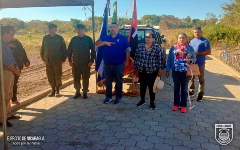 Cuerpo de Ingenieros del Ejército realiza inauguración de adoquinado en El Rosario, Carazo