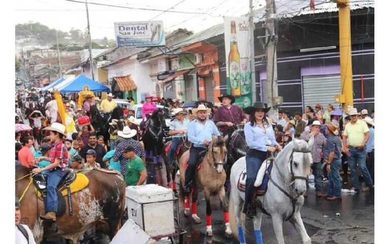 Todo un éxito el Desfile Hípico en Matagalpa