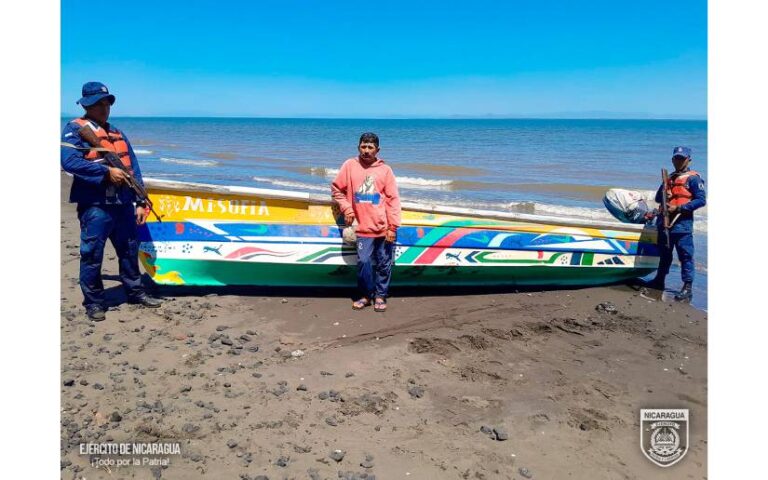 Ejército de Nicaragua retuvo embarcación de bandera hondureña de nombre “Mi Sofía”