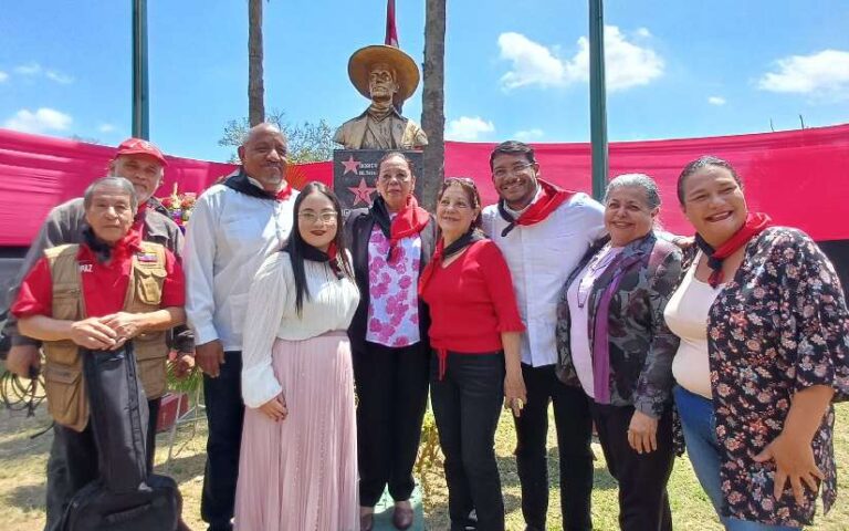 Emotivo acto en honor a los 90 años del paso a la inmortalidad del General Sandino en Venezuela