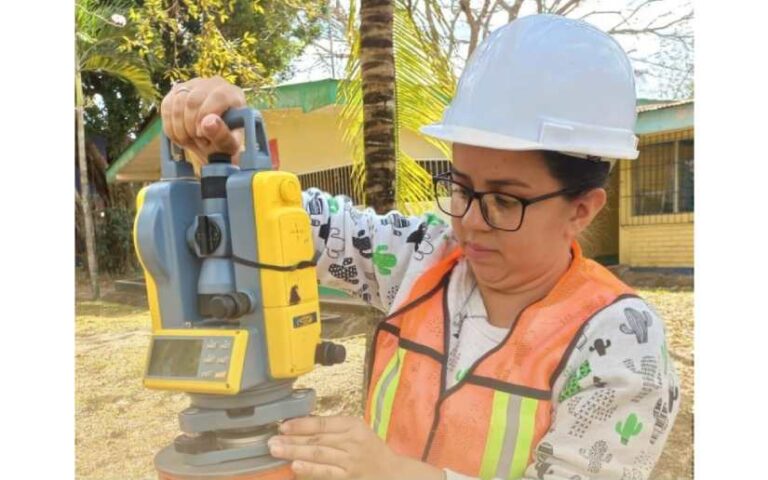 Centros Técnicos y Tecnológicos festejan a la Mujer Valiente de Nicaragua
