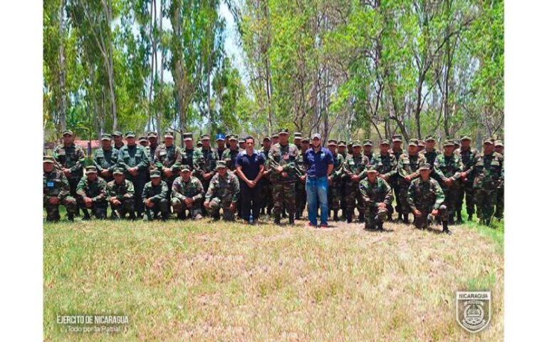 Ejército participa en capacitación para prevenir y controlar los incendios forestales