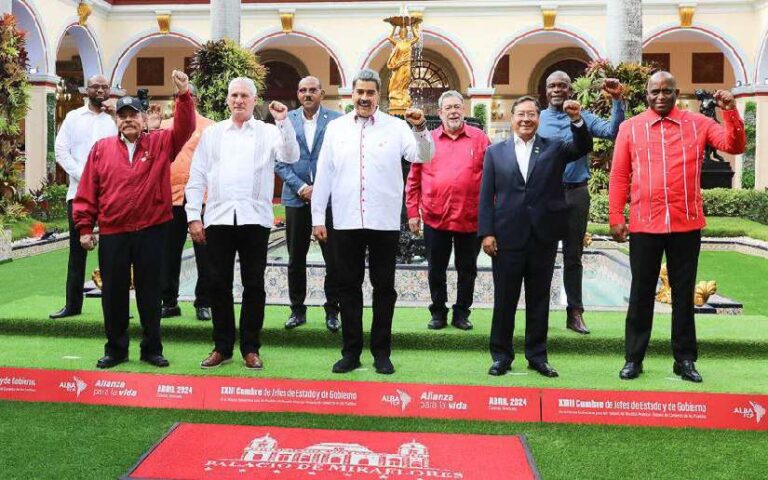 Comandante Daniel Ortega: Los pueblos del ALBA-TCP ¡Ni nos vendemos, ni nos rendimos!