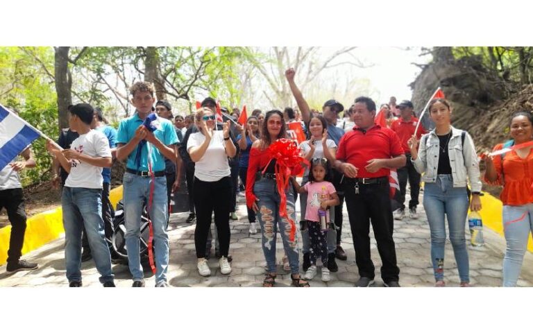Inauguran calles adoquinadas en la comunidad San Juan del municipio de La Conquista