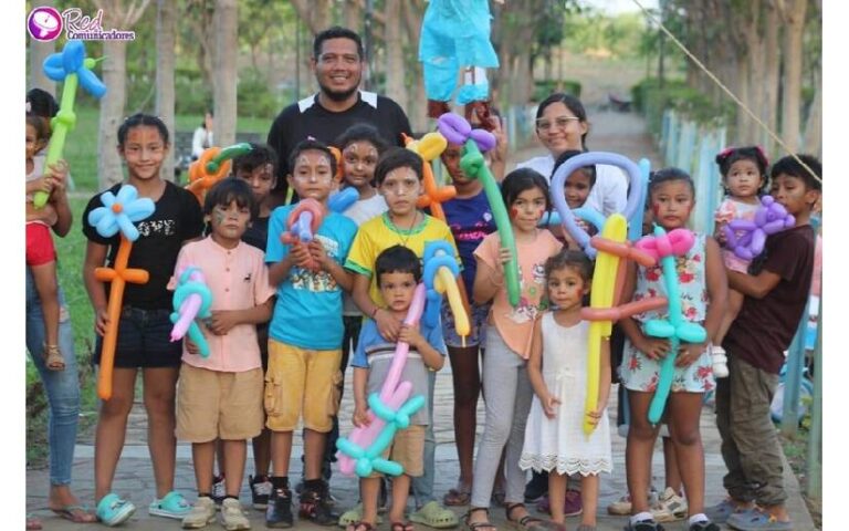 Celebramos el Amor, Alegría y Unidad Familiar a través de los Festivales de los Mimados