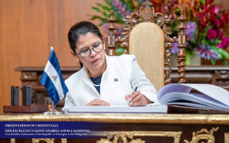 Embajadora Sandy Dávila Sandoval presentó Cartas Credenciales en Filipinas