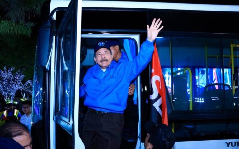 Rendirán homenaje a epopeya de la Toma del Palacio Nacional con entrega de buses chinos