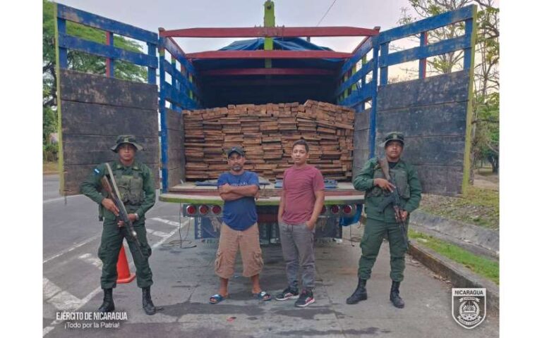 Batallón Ecológico del Ejército de Nicaragua ocupa madera en Mulukukú