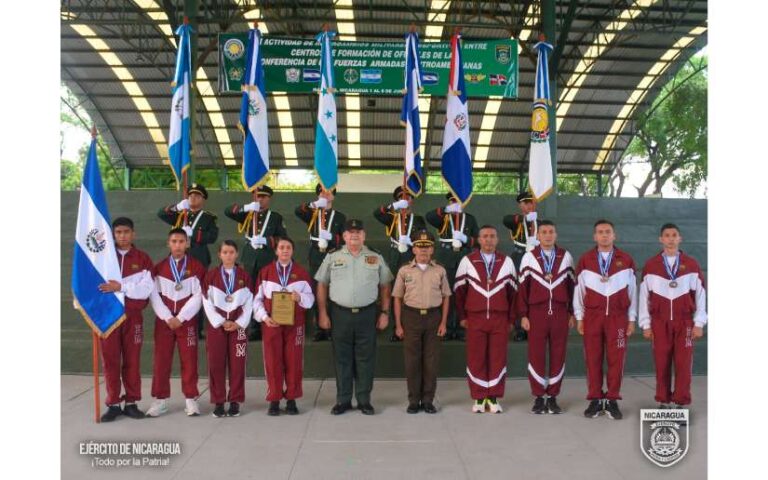 Clausura de la I Actividad Deportiva entre los formación de oficiales de los ejércitos de la CFAC