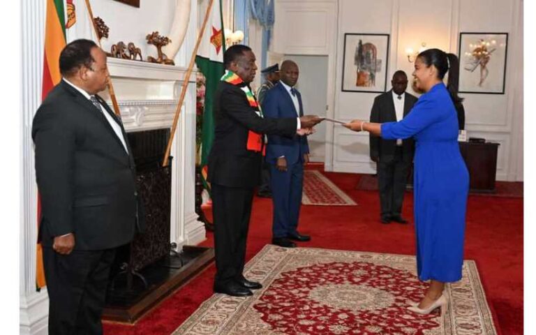 Compañera Nadeska Cuthbert presentó cartas credenciales en Zimbabue