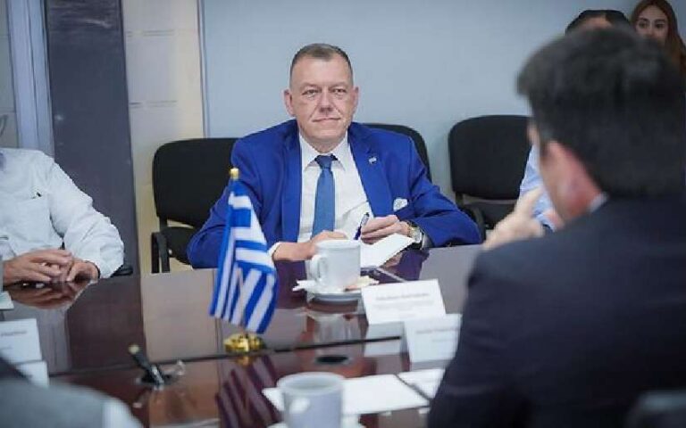 Canciller de Nicaragua recibe Copias de Estilo de la República Helénica “Grecia”