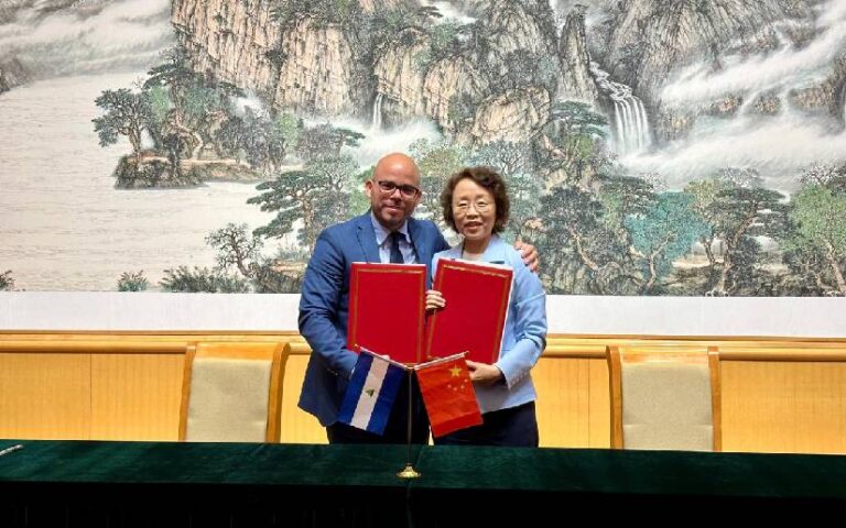 Nicaragua firma acuerdo de Cooperación con la Administración de Radio y Televisión de China
