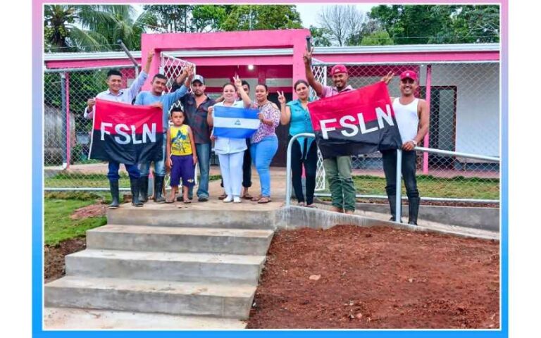 Familias de Zelaya Central y Condega reciben centros de salud mejorados
