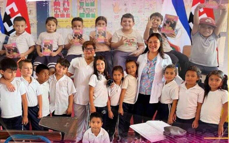 Plan Escuelas Saludables atiende a más de 1.2 millones de niños con servicios médicos y educativos