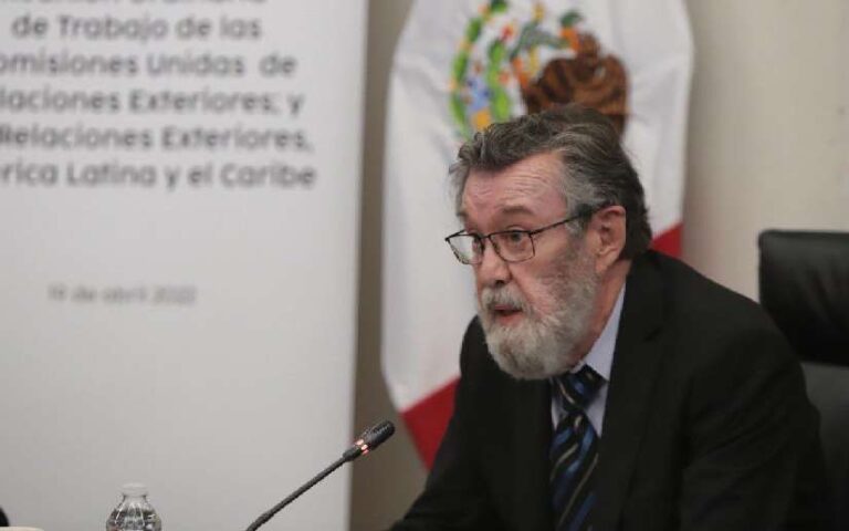 Embajador de México envían calurosas felicitaciones por el 45 aniversario de la Revolución